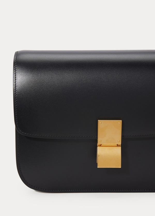 セリーヌスーパーコピー【セリーヌ】2019SS新作 Classic Medium box calfskin (Black)164173DLS.38NO ■カラー：Black ■素材：カーフスキン 100%/ ラムスキン 100% (裏地) ■サイズ：24 cm x 18 cm x 7 cm ■製品番号：164173DLS.38NO ■仕様： ゴールドのメタルハードウェア ブラスのクロージャー ショルダーキャリー & クロスボディキャリー ジップ付きインナーポケット、ダブルフラットポケット 調節 & 取り外し可能なレザーストラップ (ドロップ 45 cm)